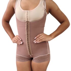 Faja Body Cachetero Postparto de alta compresión control abdomen y levanta glúteos