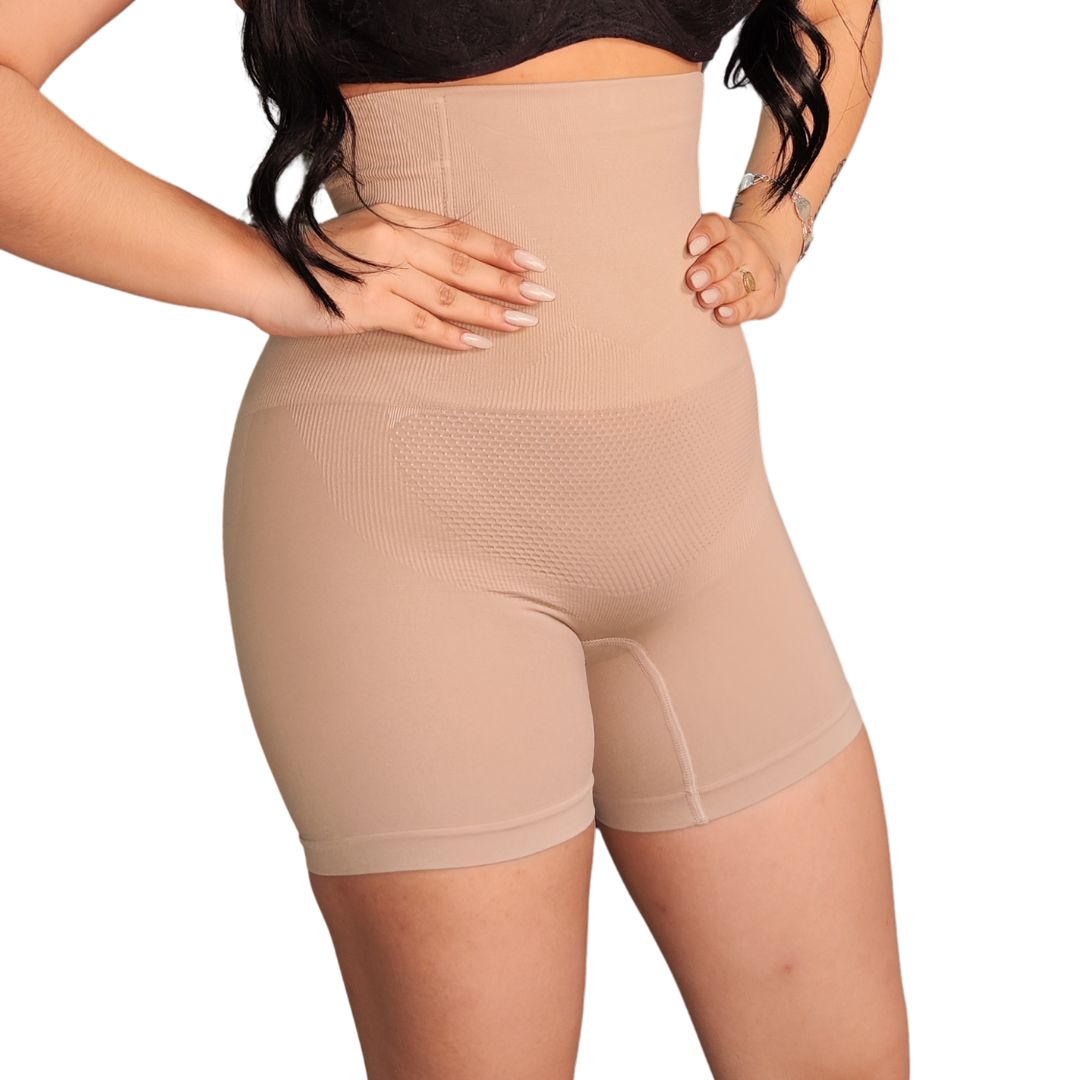 Short moldeador Sophia Secret de mediana compresión, talle alto, controla abdomen y muslos, con realce de glúteos para uso diario.