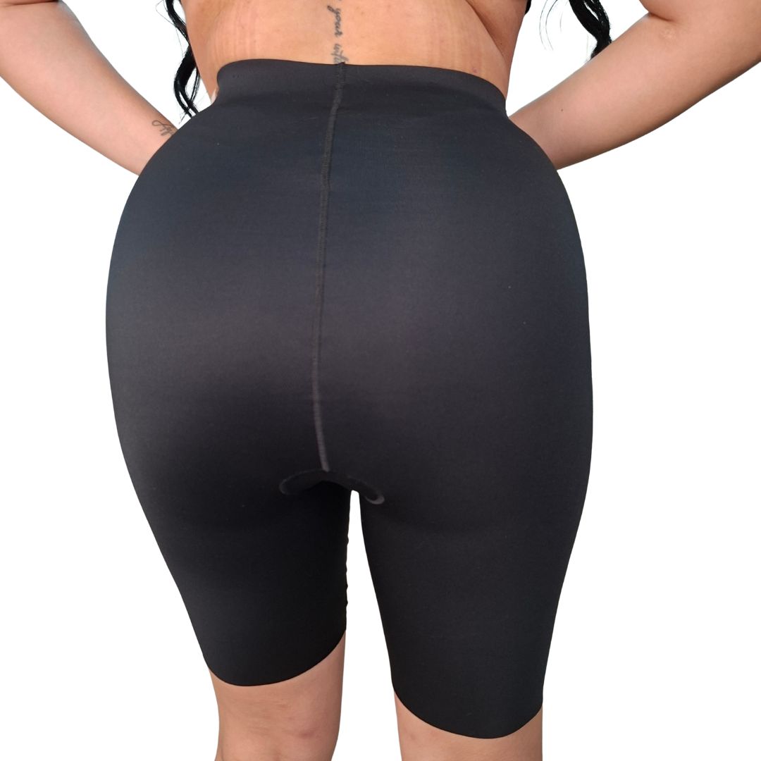 Short moldeador seamless (sin costuras) modelo Sophia Secret, talle alto de mediana compresión, control de abdomen y muslos, totalmente invisible.