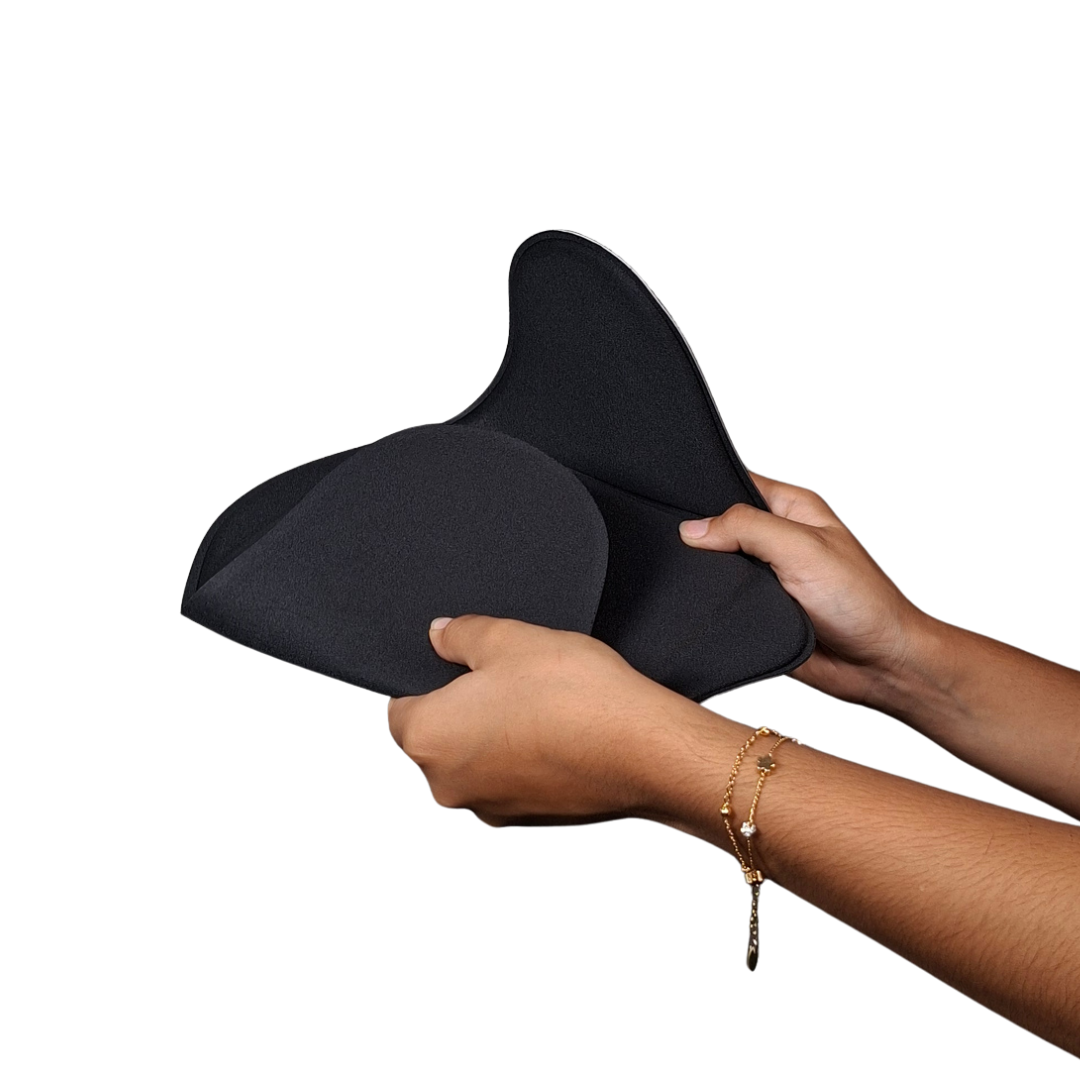 Tabla abdominal postquirúrgica de gran cobertura con extensiones laterales para los flancos y tres relieves verticales para definición muscular, color negro.