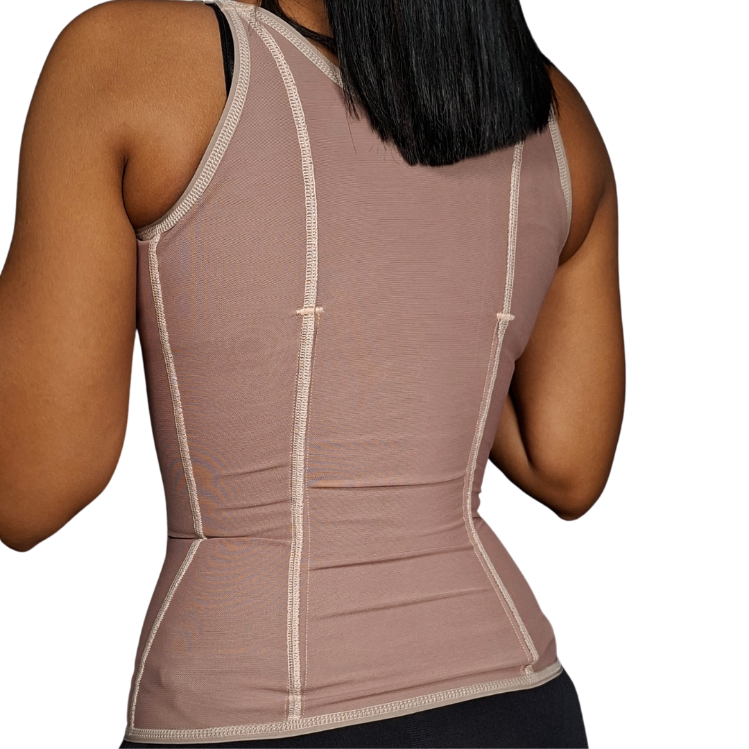 Cinturilla tipo chaleco de alta compresión con 8 varillas metálicas. Ideal para uso diario. Controla y moldea la cintura y abdomen, proporciona soporte lumbar y dorsal, mejora la postura. Fabricada en Powernet y Spandex con gafetes.
