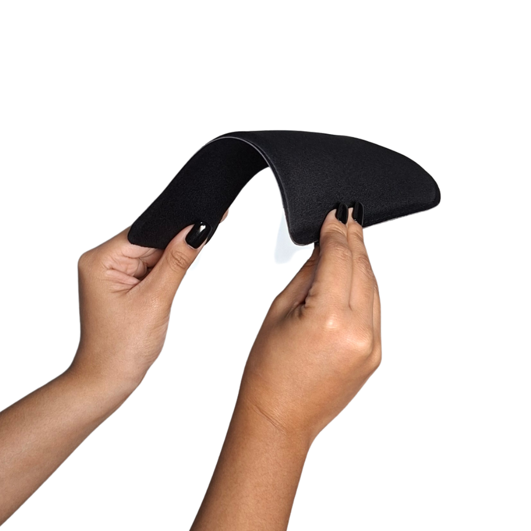 Par de tablas laterales postquirúrgicas SBELT de color negro, con diseño anatómico y bordes suaves, diseñadas para proteger los flancos y la cintura bajo la faja de compresión.